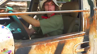 Ahanu Reed Shows Bae Brattty A Good Time At A Drive Thru Safari